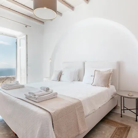 Diana Mykonos *